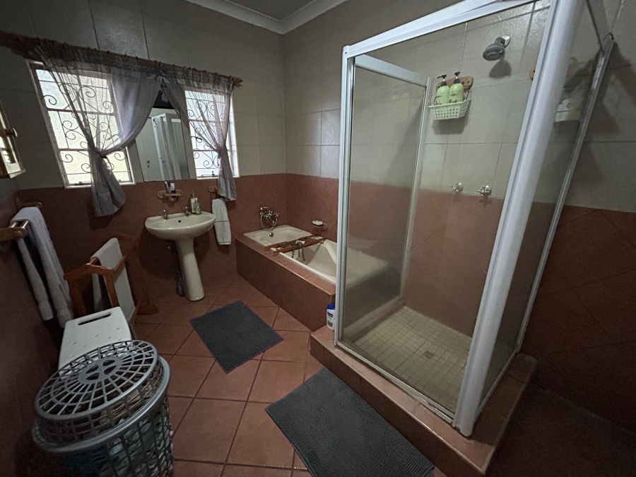 5 Bedroom Property for Sale in Brits North West